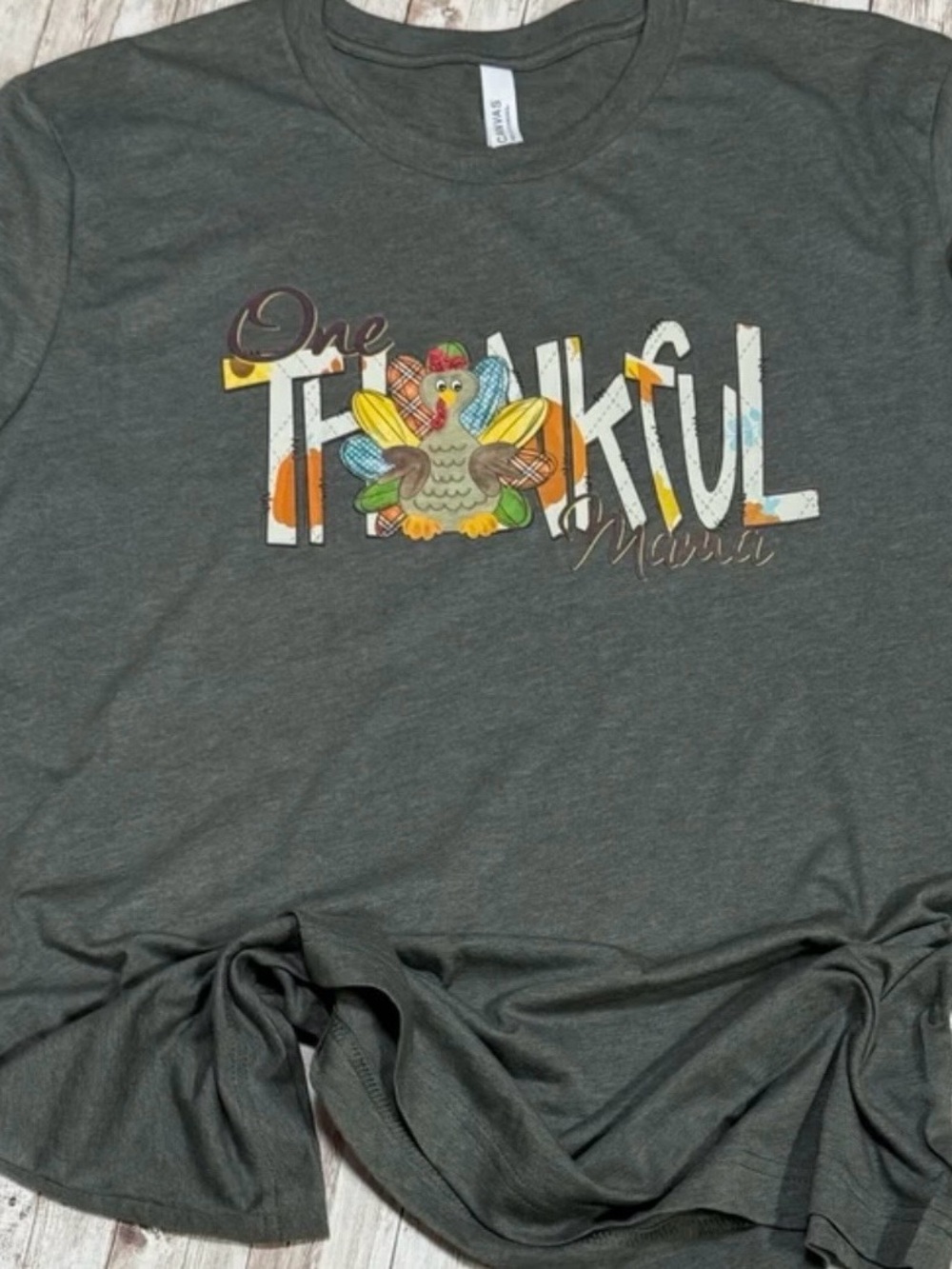 Thanksgiving ‘One Thankful Mama' army green Graphic Shirt Size XL